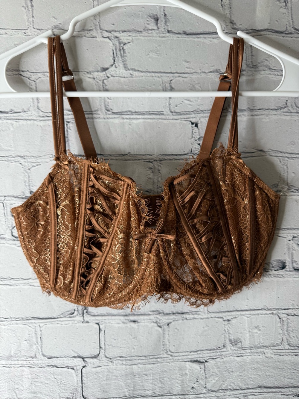 Victoria's Secret Brown Lace Underwire Bra
